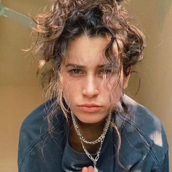 Meet your Posher, Kelsey - Picture 1 of 1